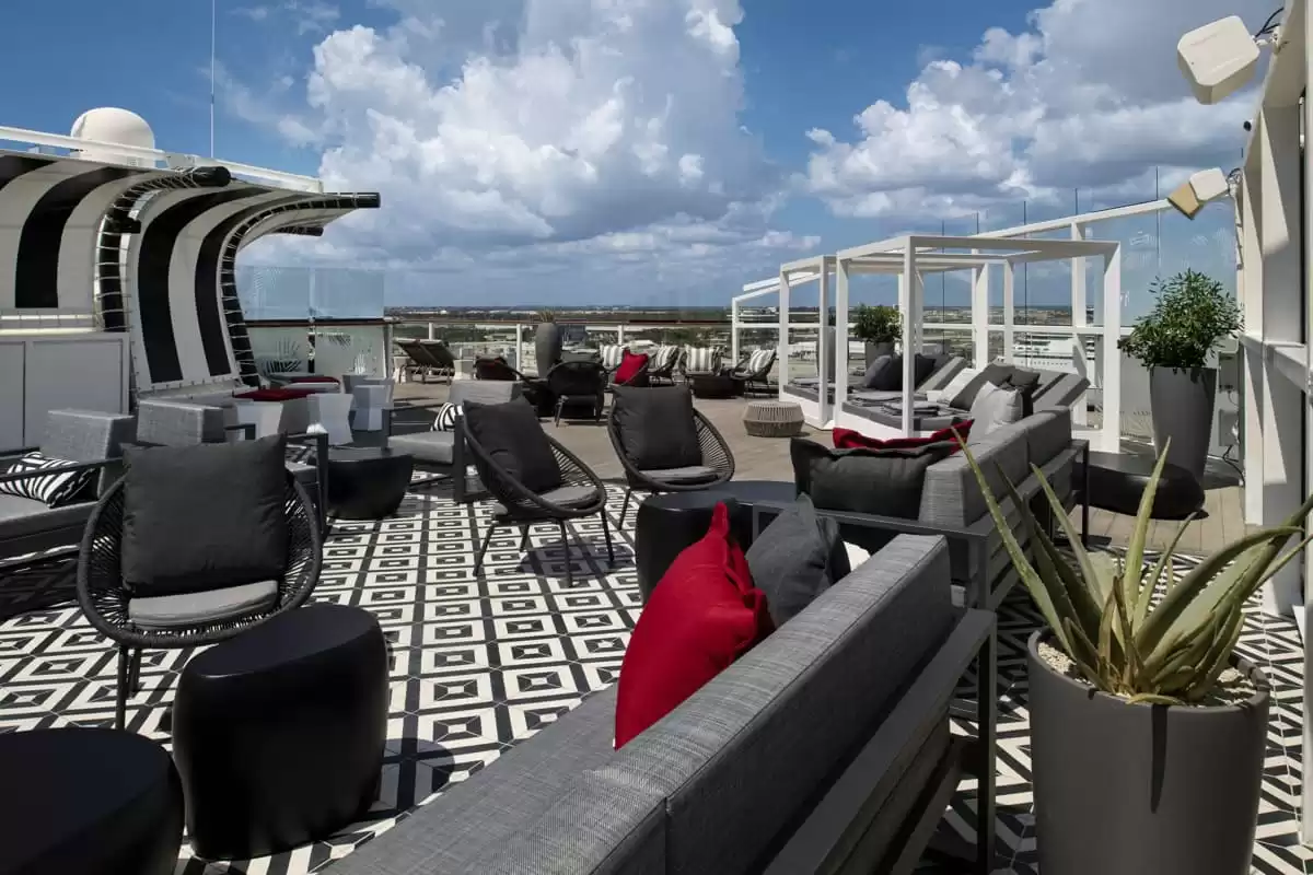 el Celebrity Equinox :  cabine 19