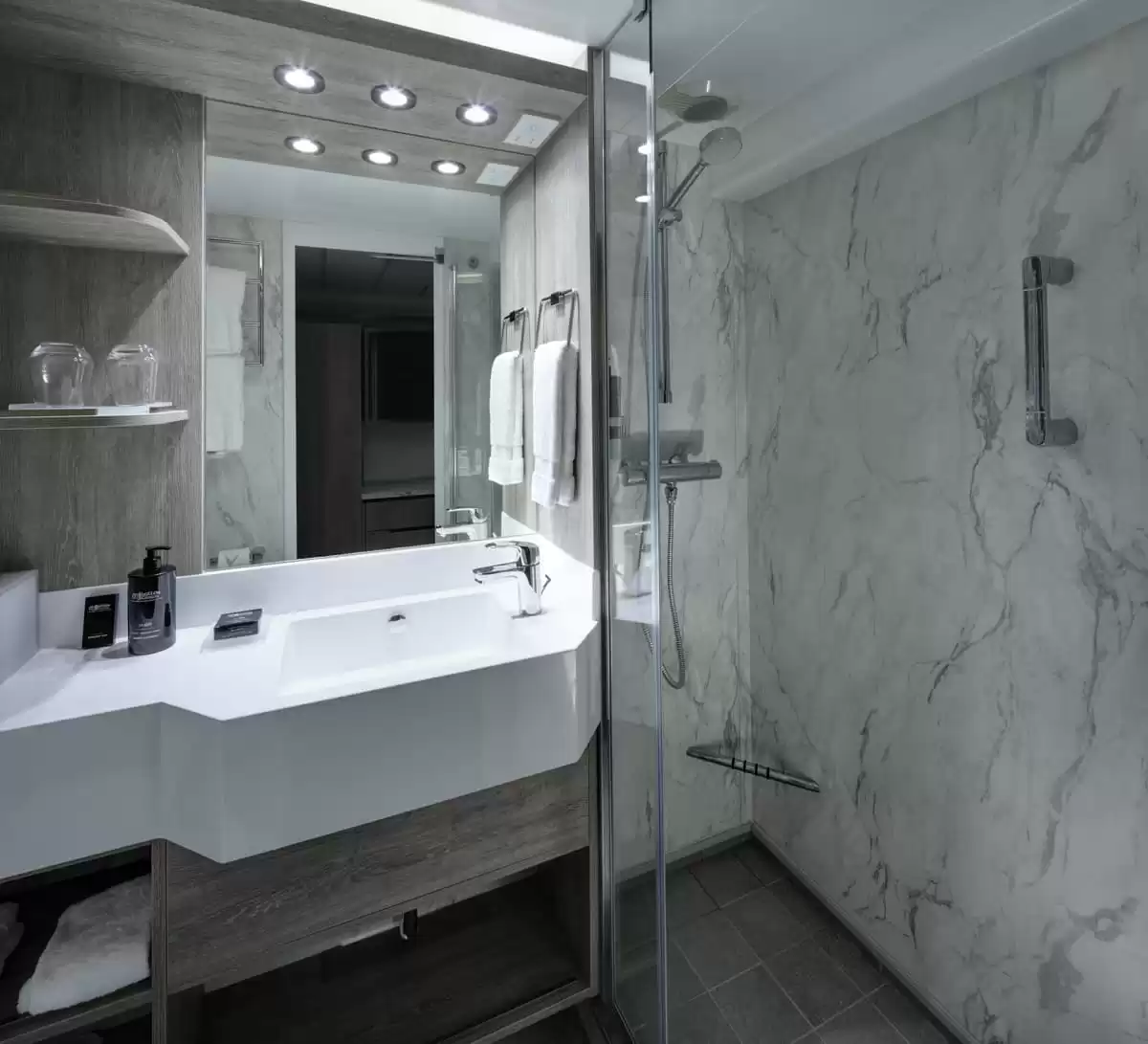 el Celebrity Millennium :   19