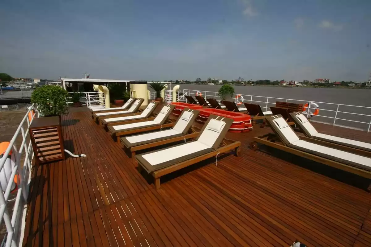 el RV indochine :  cabine 2