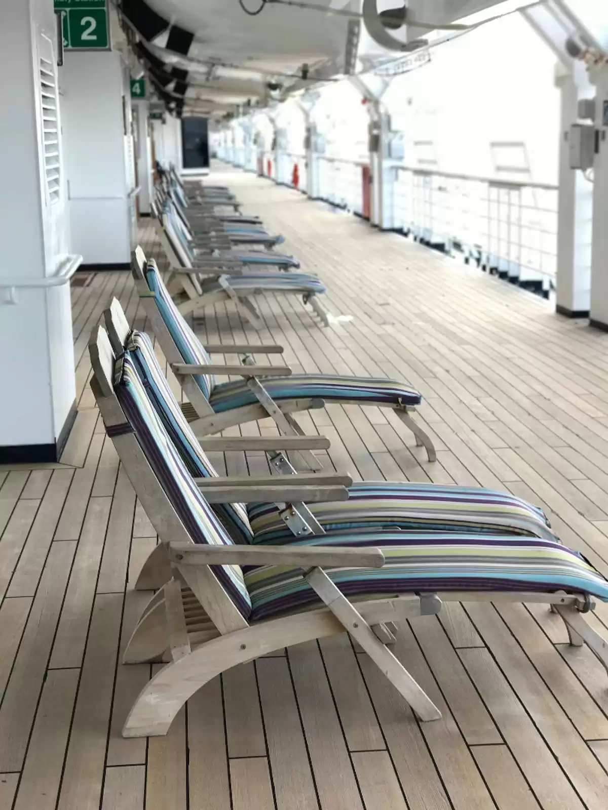 el  :  cabine 23