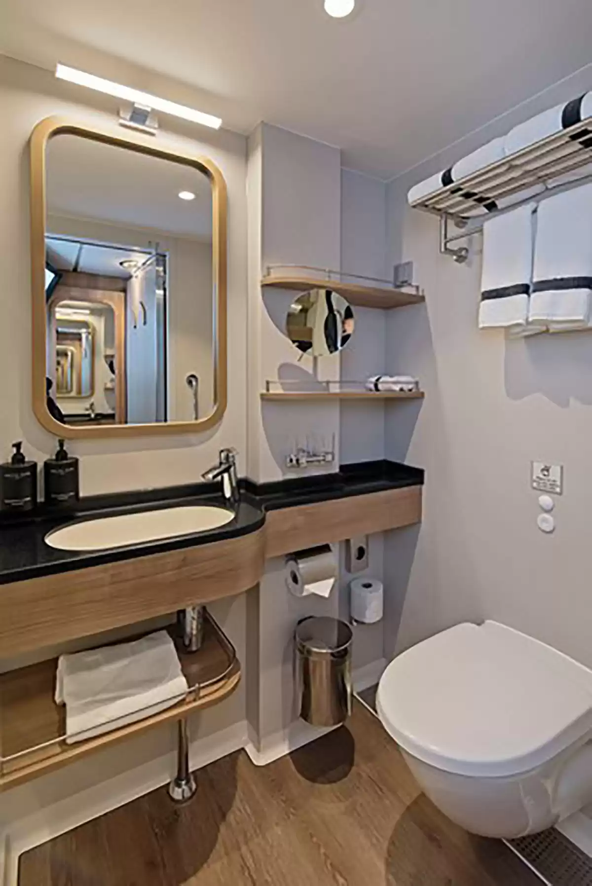 el  :  cabine 100