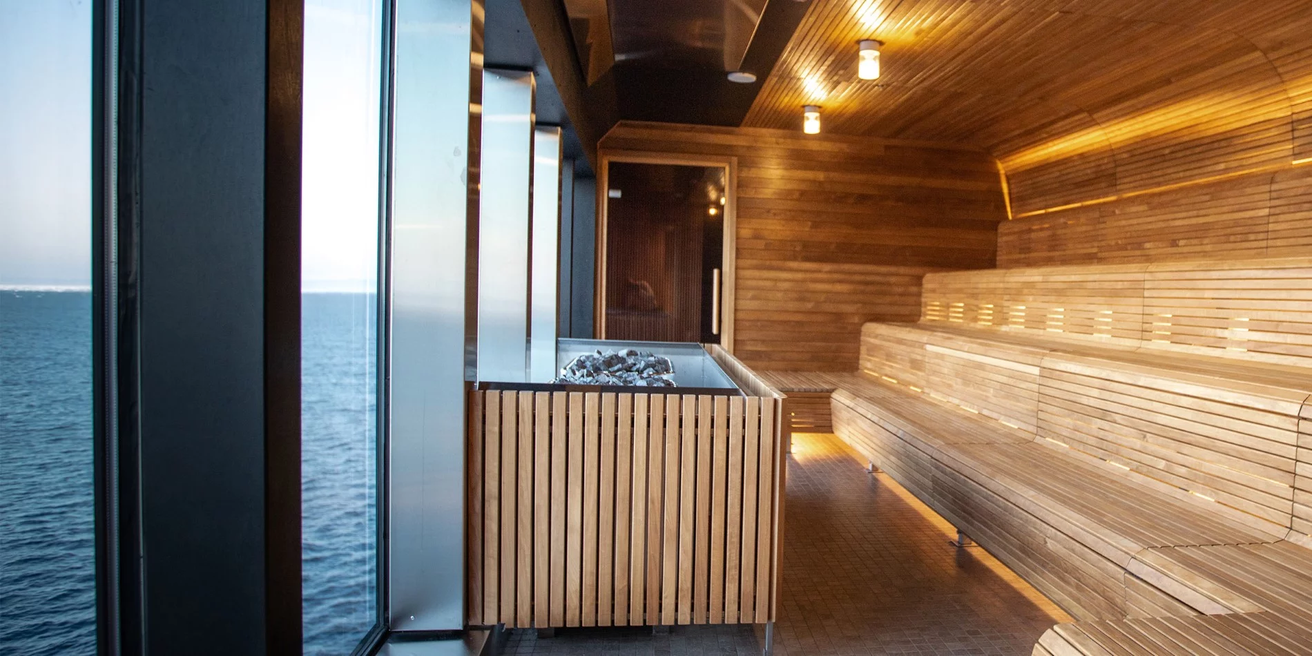 el  :  cabine 54