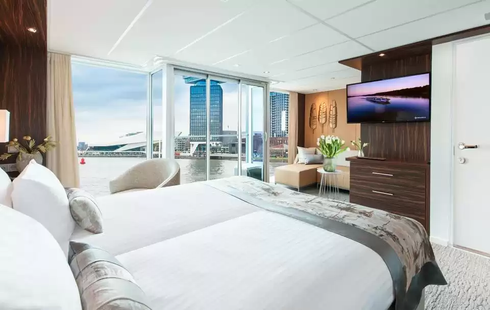 el Amadeus Queen :   0