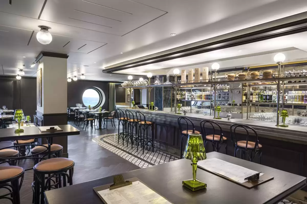 el  :  cabine 33