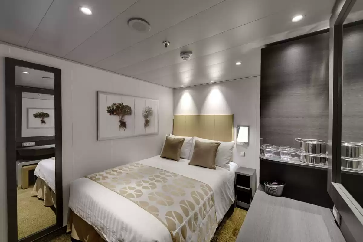 el MSC Bellissima :   8