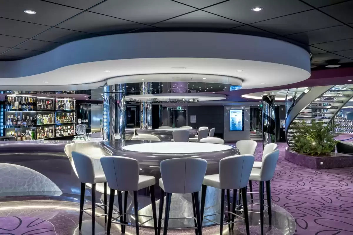 el  :  cabine 54