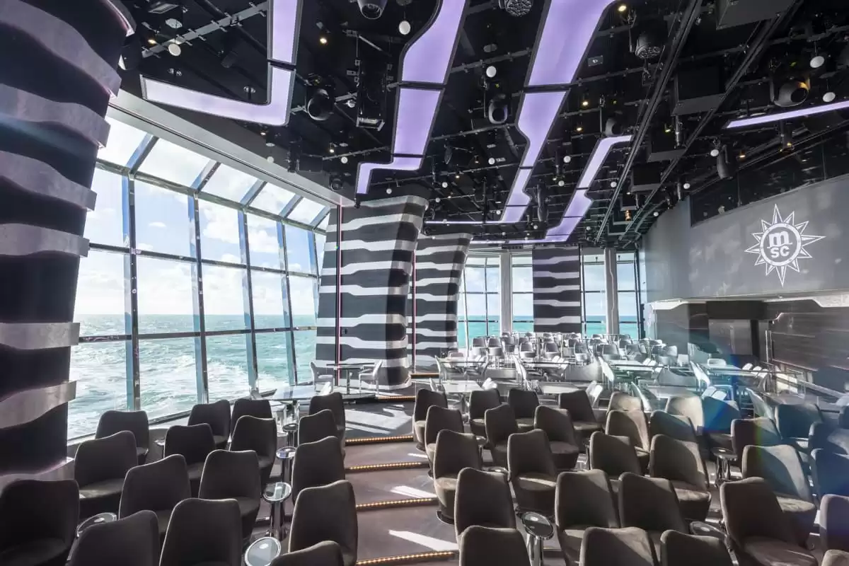 el  :  cabine 56