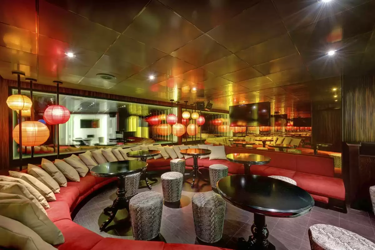 el  :  cabine 9