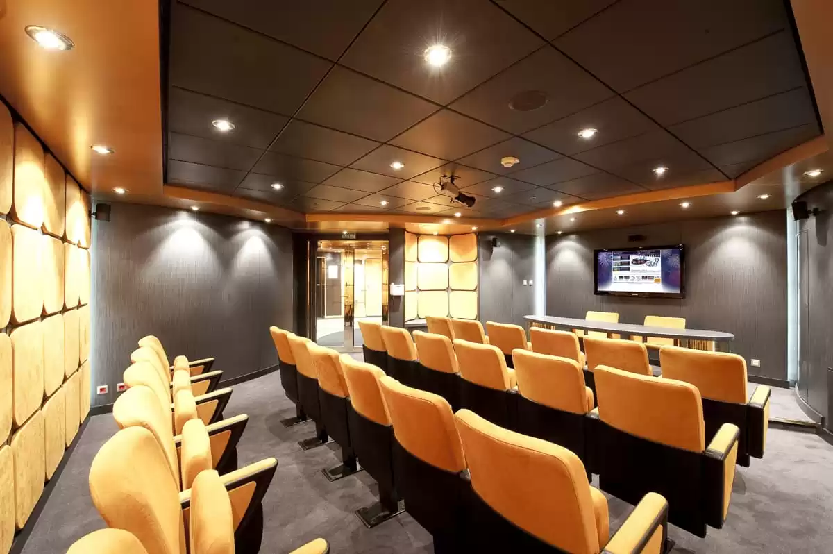 el  :  cabine 33