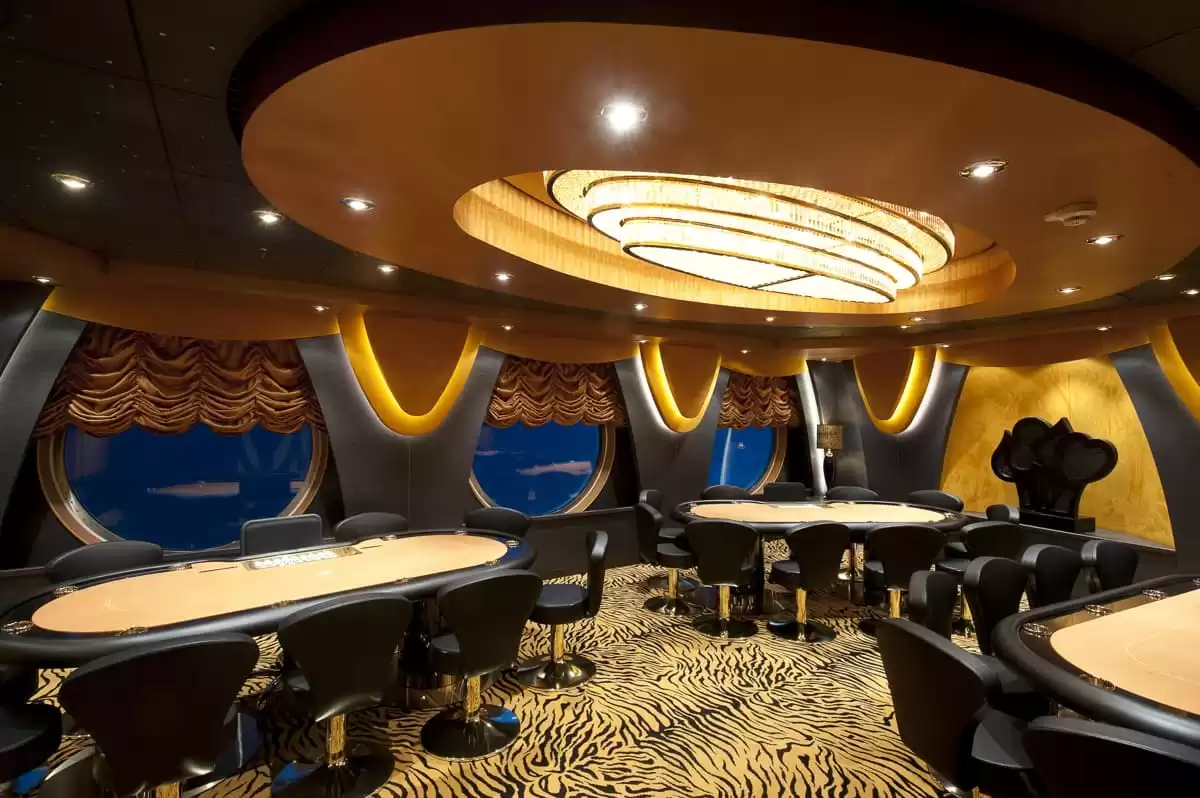el  :  cabine 44