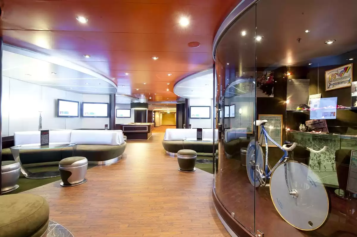 el  :  cabine 56