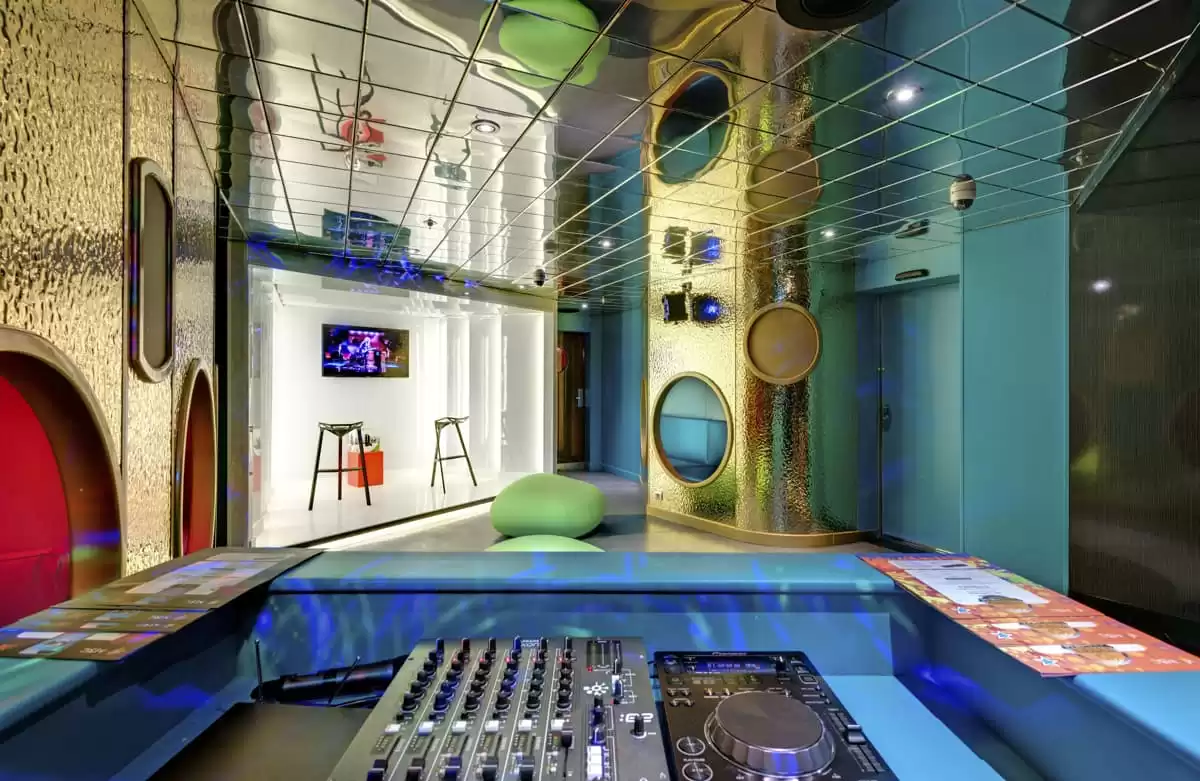 el  :  cabine 11