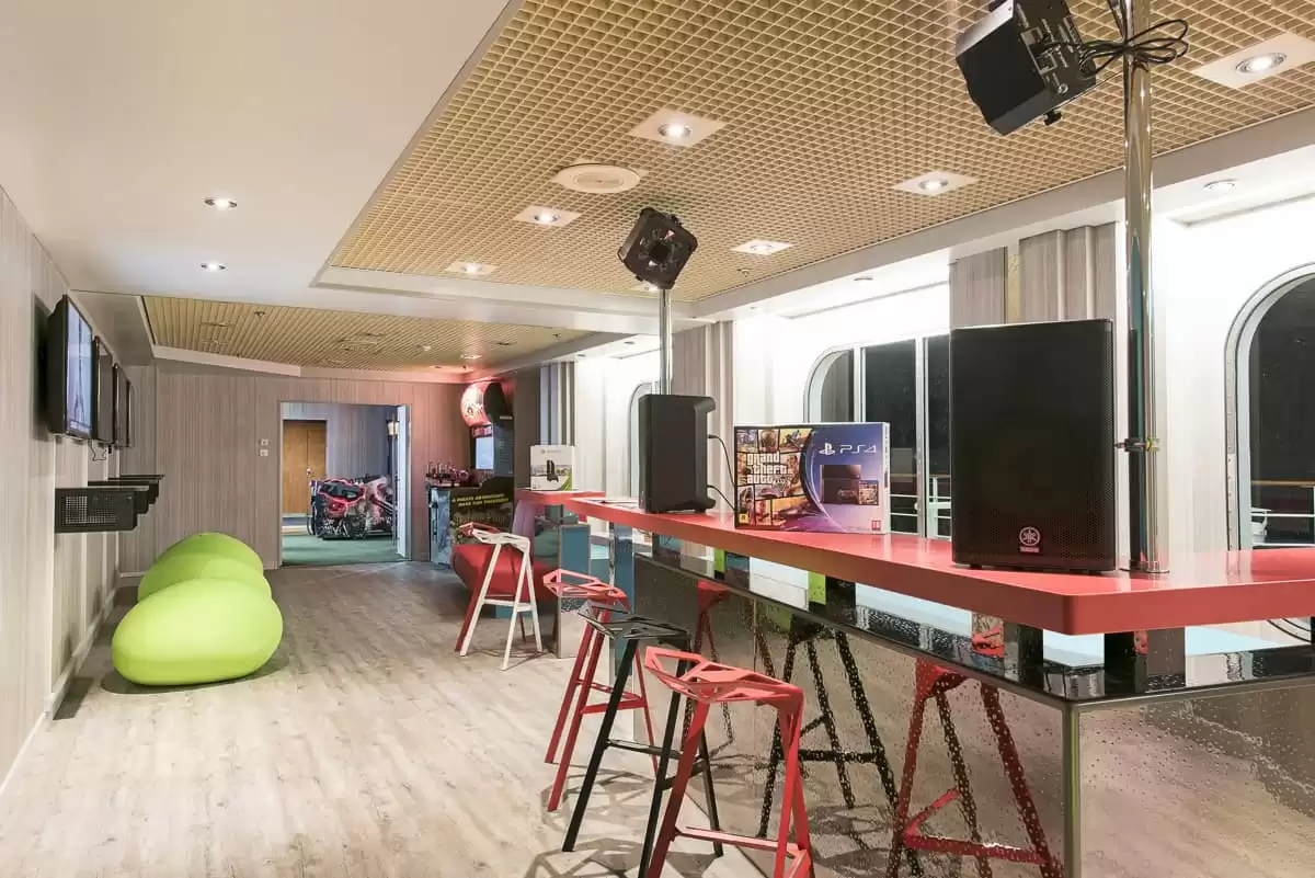 el  :  cabine 26