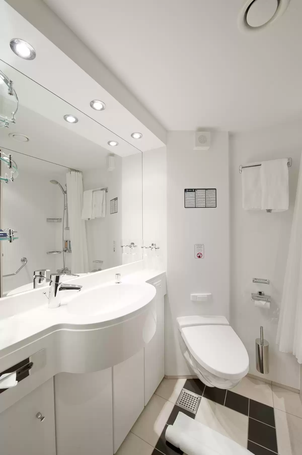 el MSC Splendida :   2