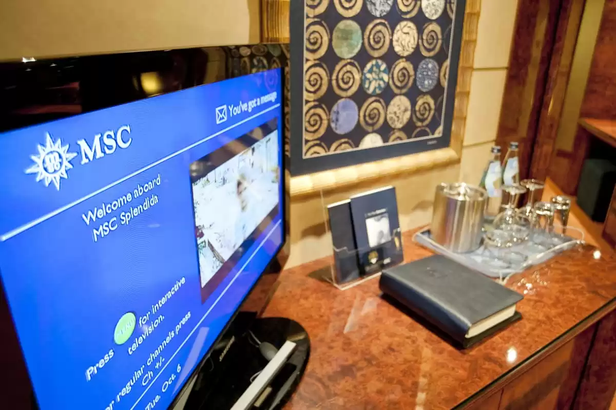 el MSC Splendida :   7