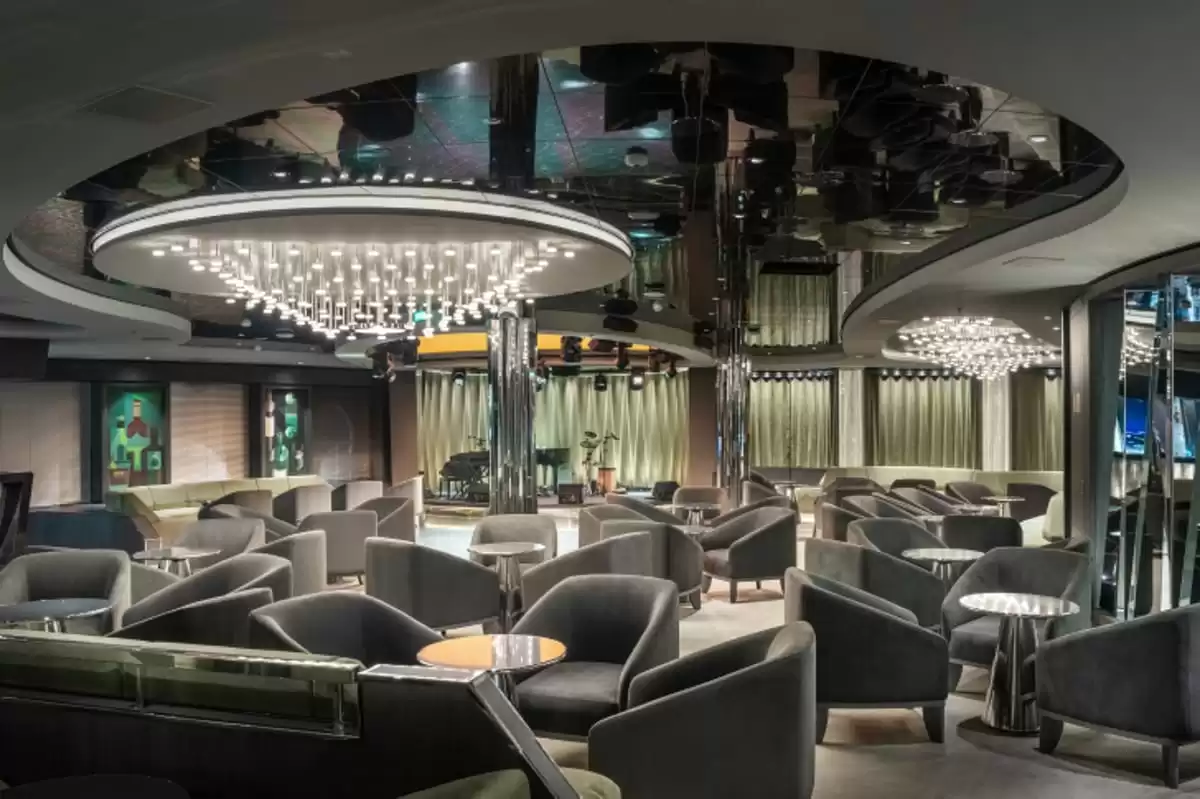 el  :  cabine 8