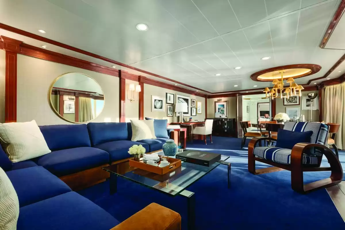 el Oceania Marina :   4