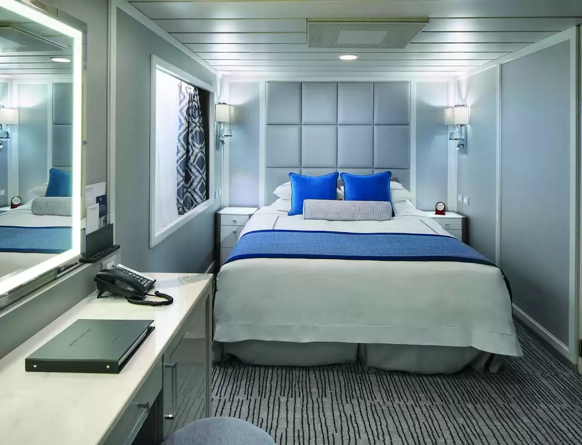 el Oceania Sirena :   2