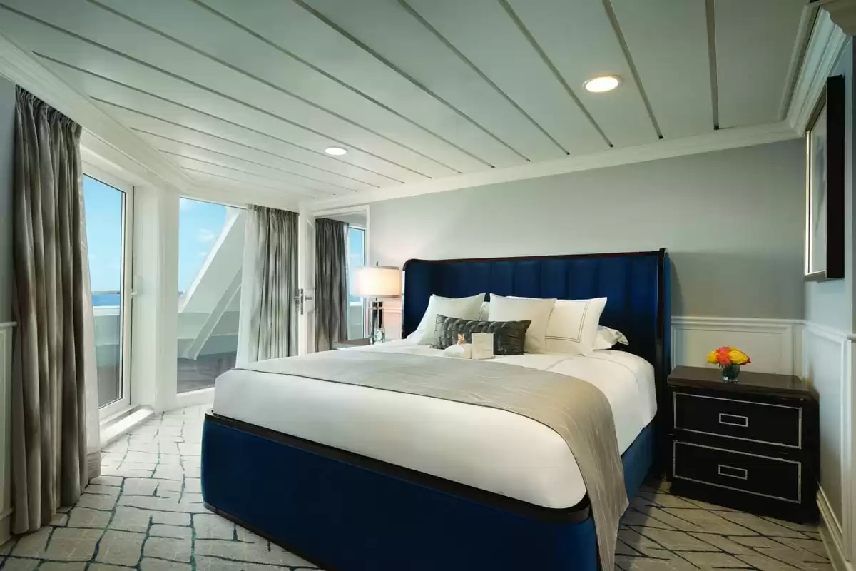 el Oceania Sirena :   3