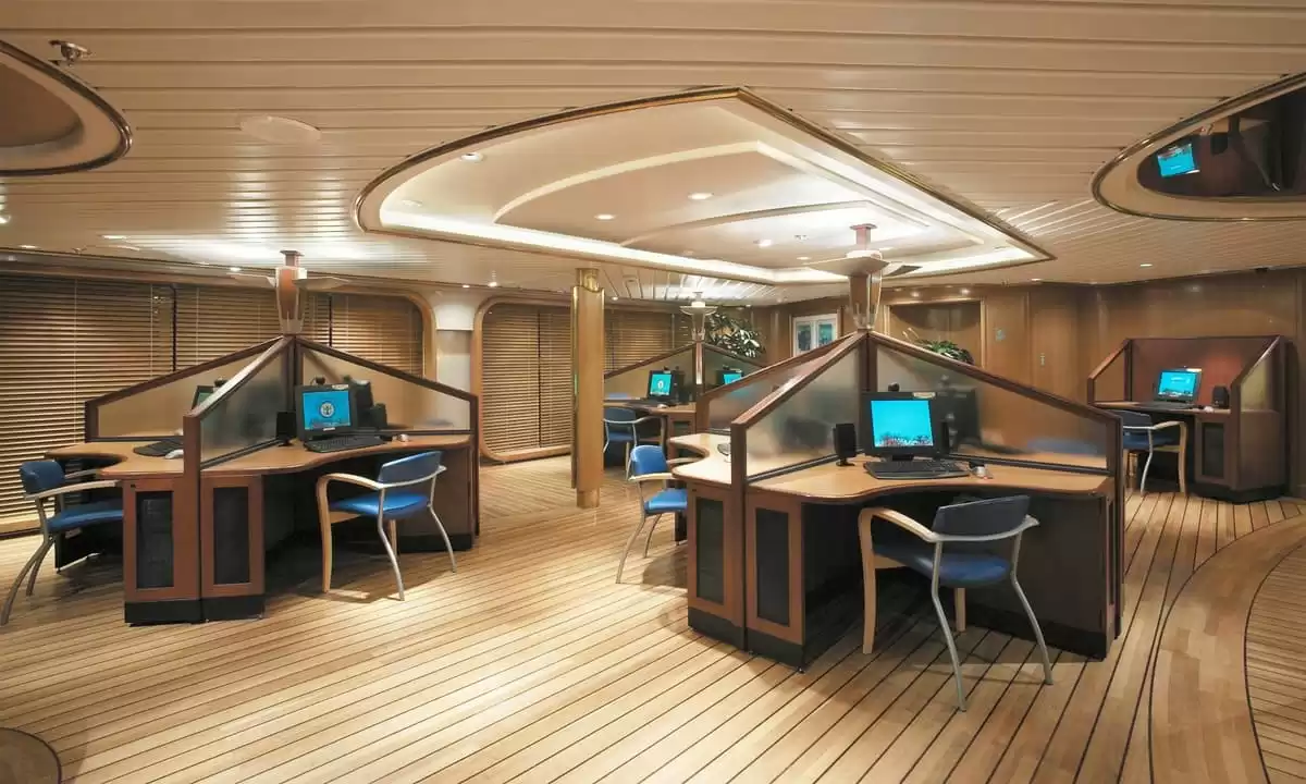 el  :  cabine 16