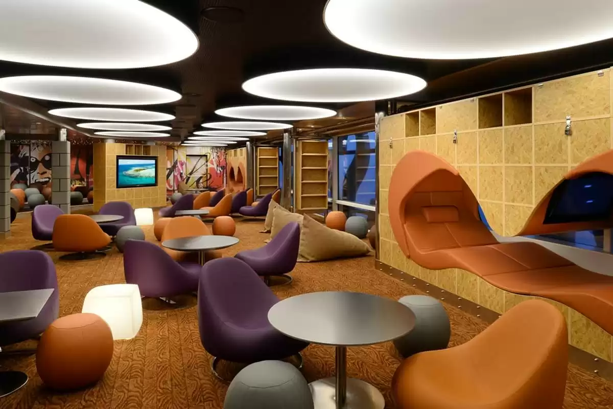 el  :  cabine 8