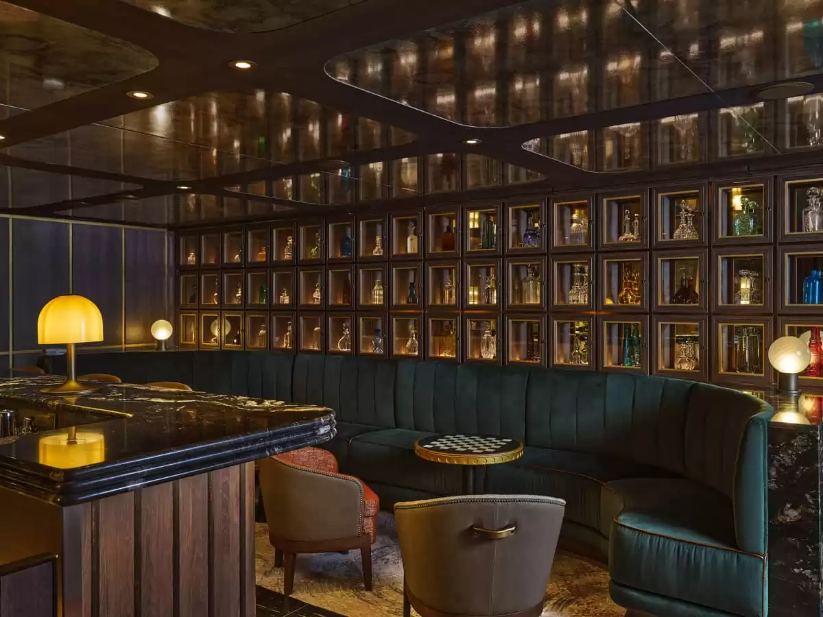 el  :  cabine 32