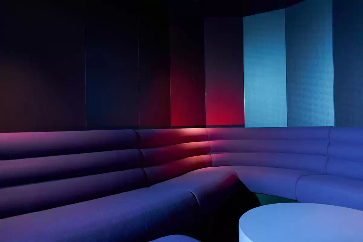 el  :  cabine 24