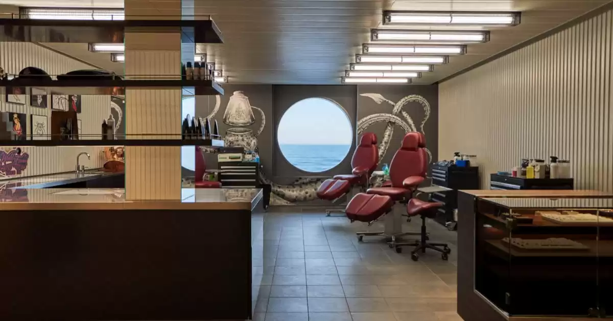 el  :  cabine 203