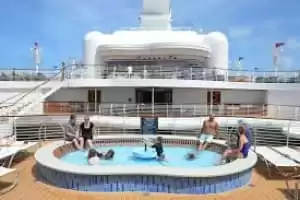 Piscina Funnel Puddle