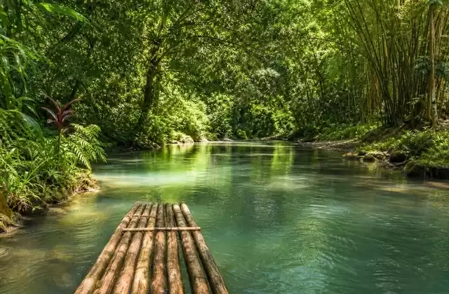 En Martha Brae River