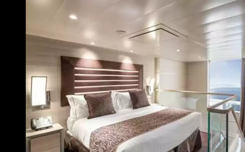 Yacht Club Duplex Suites
